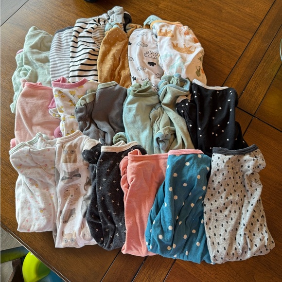 Newborn Cloud Island Sleeper Bundle of 18 2 way zipper Girls Baby - Picture 1 of 3